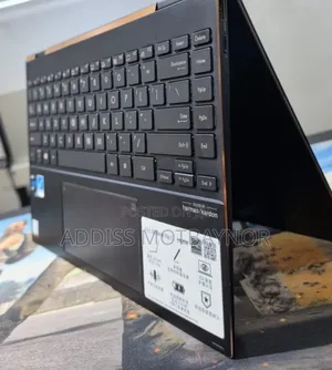New Laptop Asus ZenBook UX305FA 16GB Intel Core i7 SSD 512GB