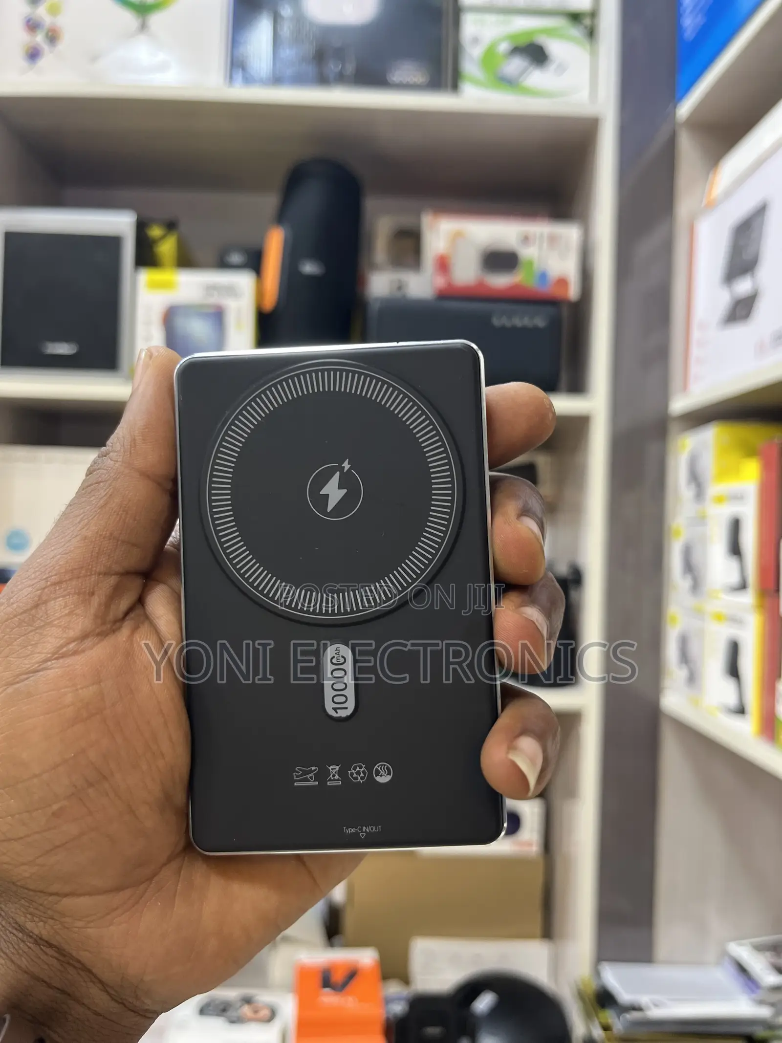 RUGGA'S RPW-05 10000mAh Magnetic Wireless Fast Charging Power Bank