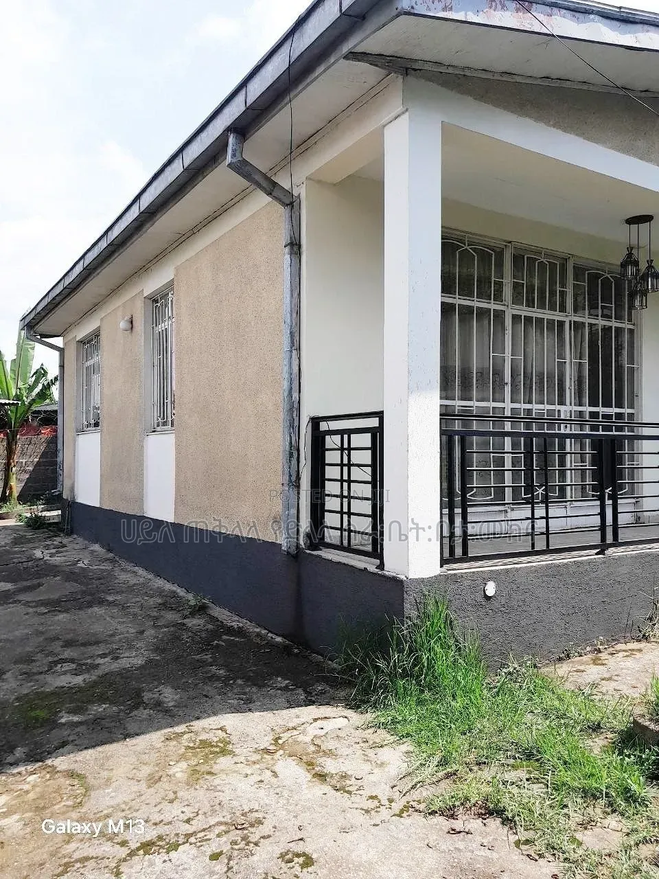 Furnished 6bdrm Villa in Ayat Zone Inside, Yeka for sale