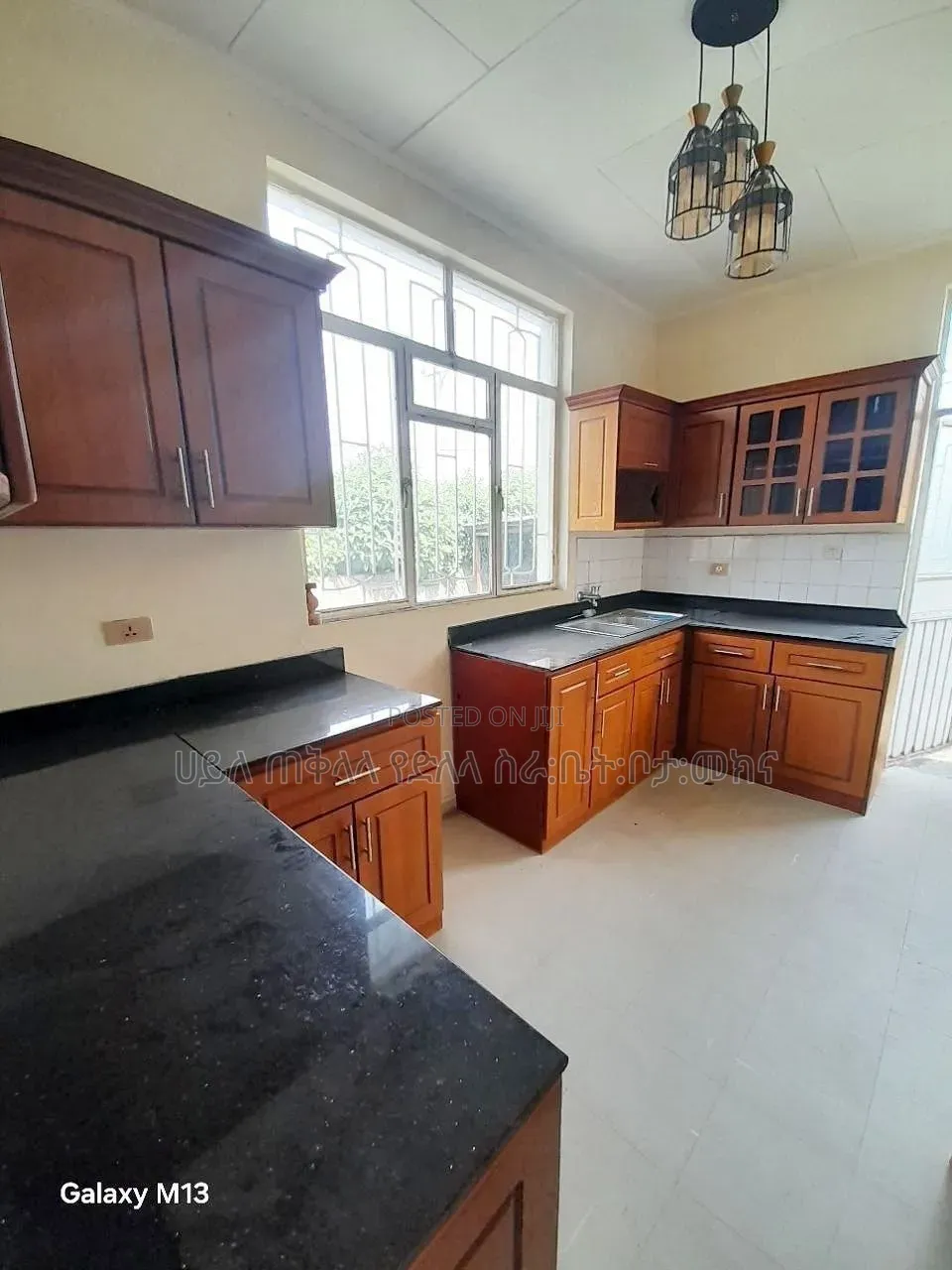 Furnished 6bdrm Villa in Ayat Zone Inside, Yeka for sale
