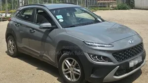 Hyundai Kona 2022 Maroon