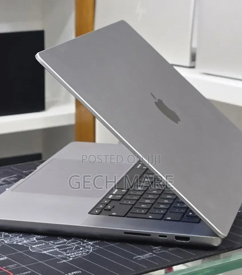 New Laptop Apple MacBook Pro 2021 M1 Max 64GB Apple M1 Max SSD 1T
