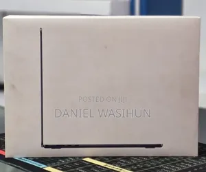 New Laptop Apple MacBook Air 2025 M4 16GB Apple M4 SSD 256GB