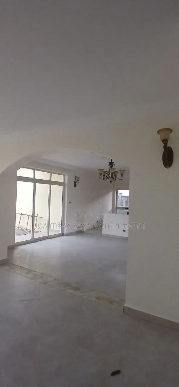 Furnished 7bdrm Villa in Ccd Realstate Inside, Oromia-Finfinne for sale
