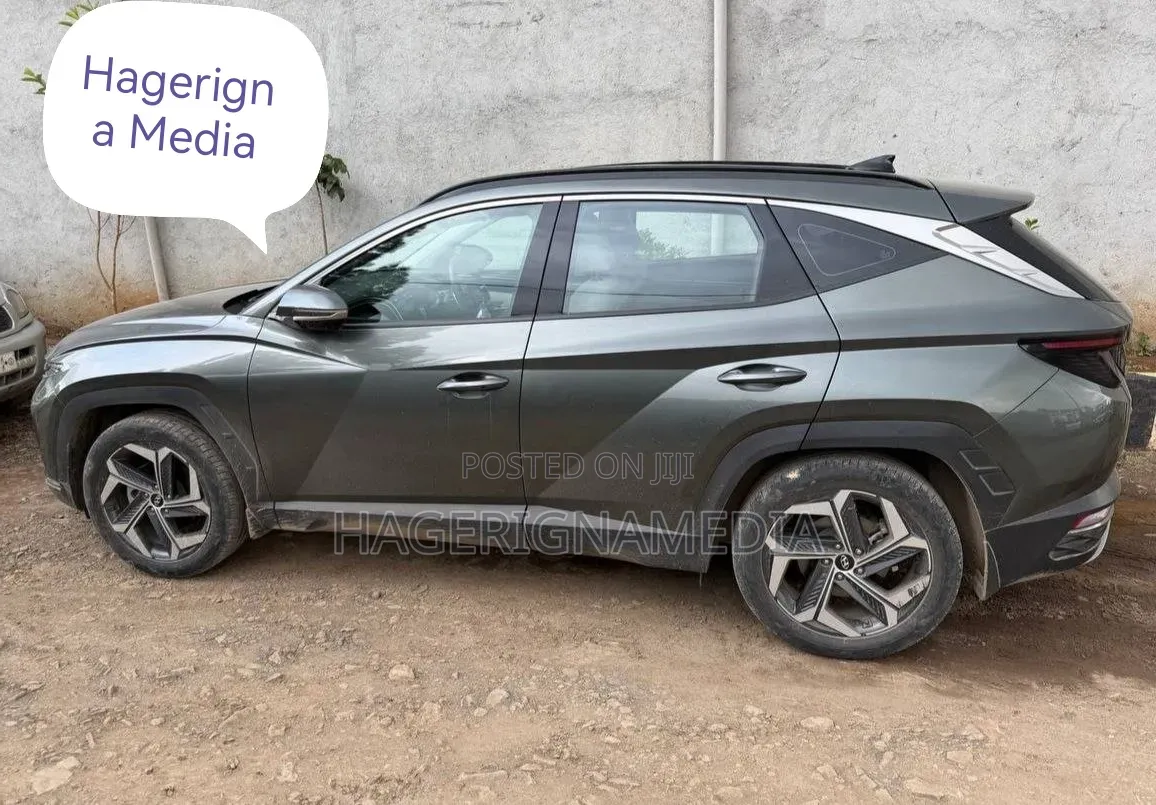 Hyundai Tucson 2023 Gray