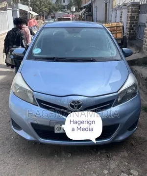 Toyota Yaris 2012 Blue