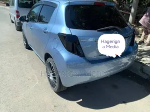 Toyota Yaris 2012 Blue