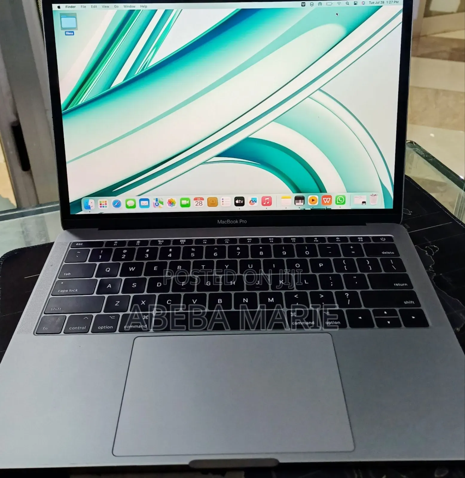 New Laptop Apple MacBook Pro 2017 8GB Intel Core i5 SSD 128GB