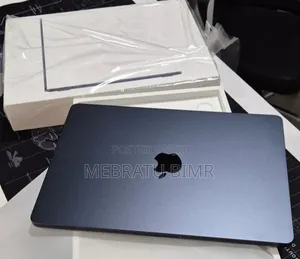 New Laptop Apple MacBook Air 2022 M2 8GB Apple M2 SSD 256GB