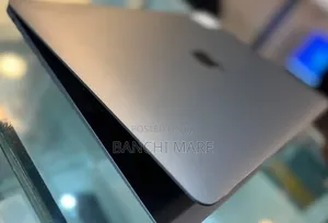 New Laptop Apple MacBook Pro 2021 M1 8GB Apple M1 SSD 256GB