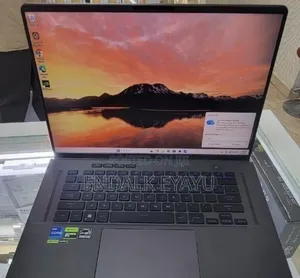 New Laptop Asus ROG Zephyrus G16 16GB Intel Core i7 SSD 512GB
