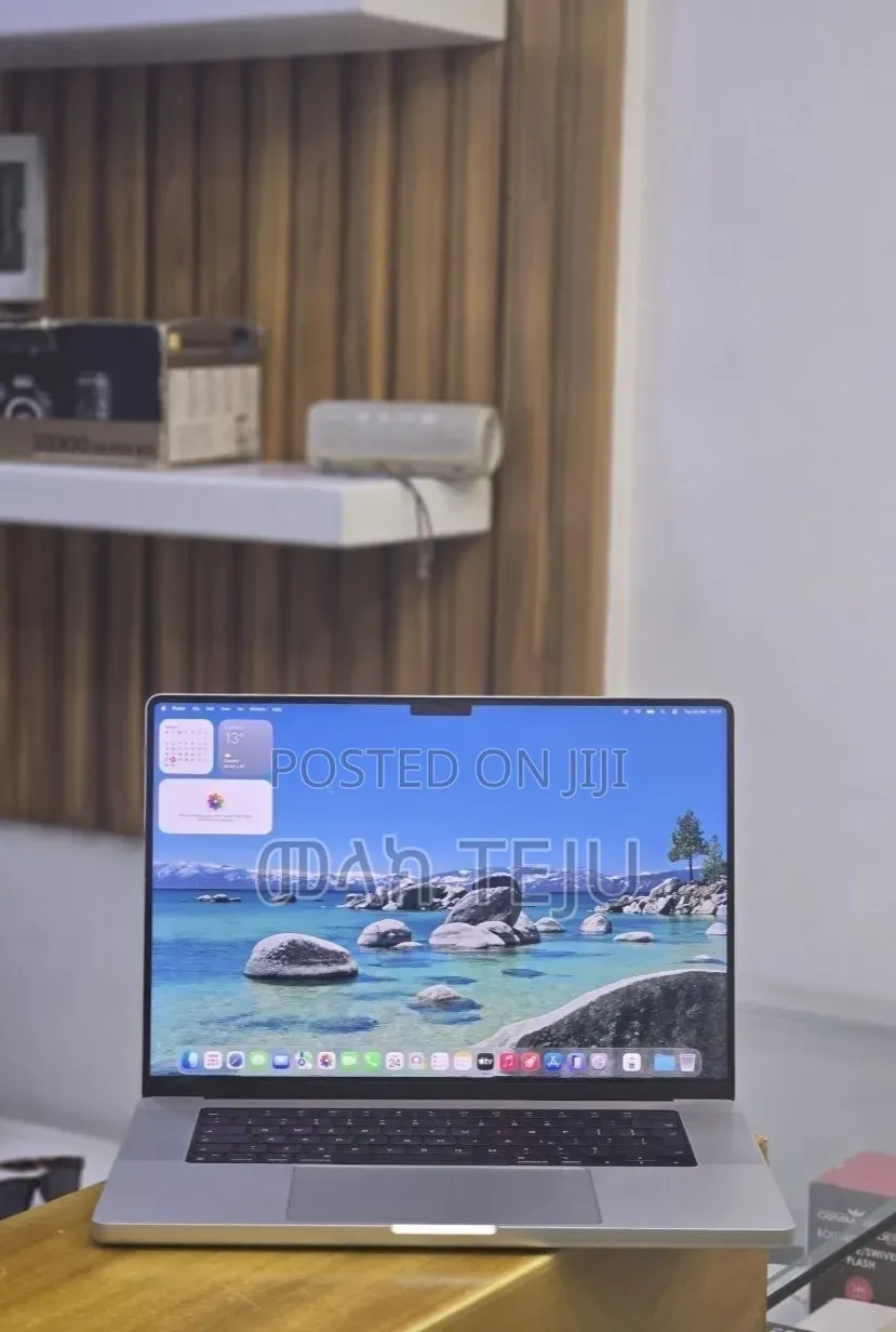 New Laptop Apple MacBook Pro 2021 M1 32GB Intel Core Ultra 5 SSD 512GB