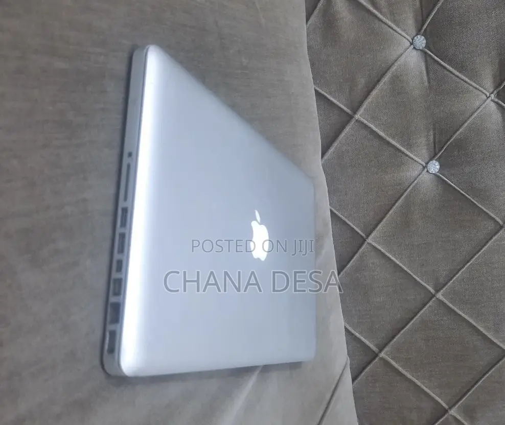 New Laptop Apple MacBook 2012 4GB Intel Core i5 HDD 320GB