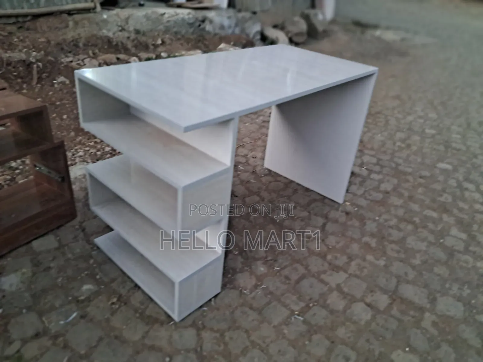 Simlple Desk