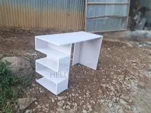 Simlple Desk