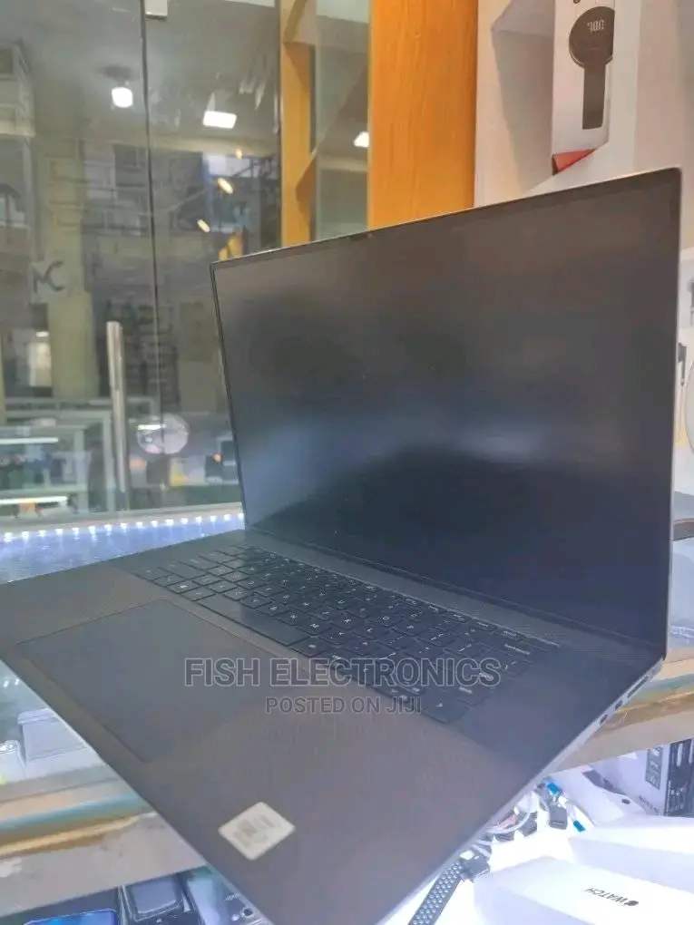 New Laptop Dell XPS 13 16GB Intel Core I7 SSD 512GB