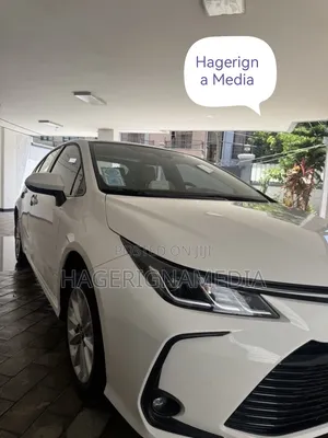 Toyota Corolla 2022 White