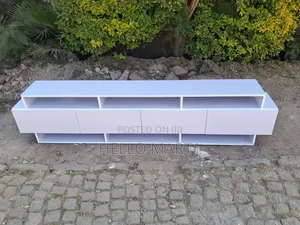 The Classic TV Stand