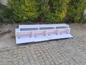 The Classic TV Stand