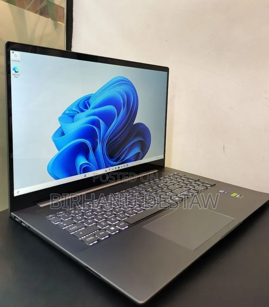 New Laptop HP Envy 17 16GB Intel Core Ultra 7 SSD 1T