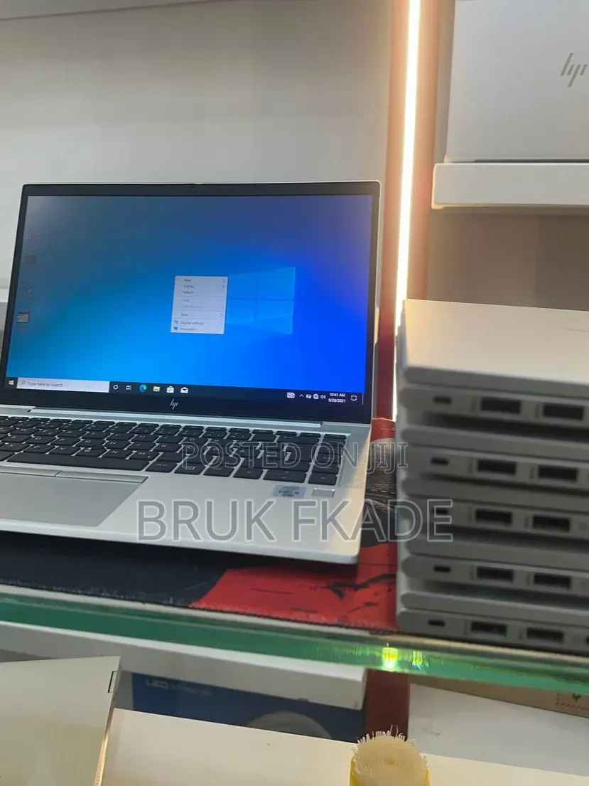 New Laptop HP EliteBook 830 G8 16GB Intel Core i7 SSD 512GB