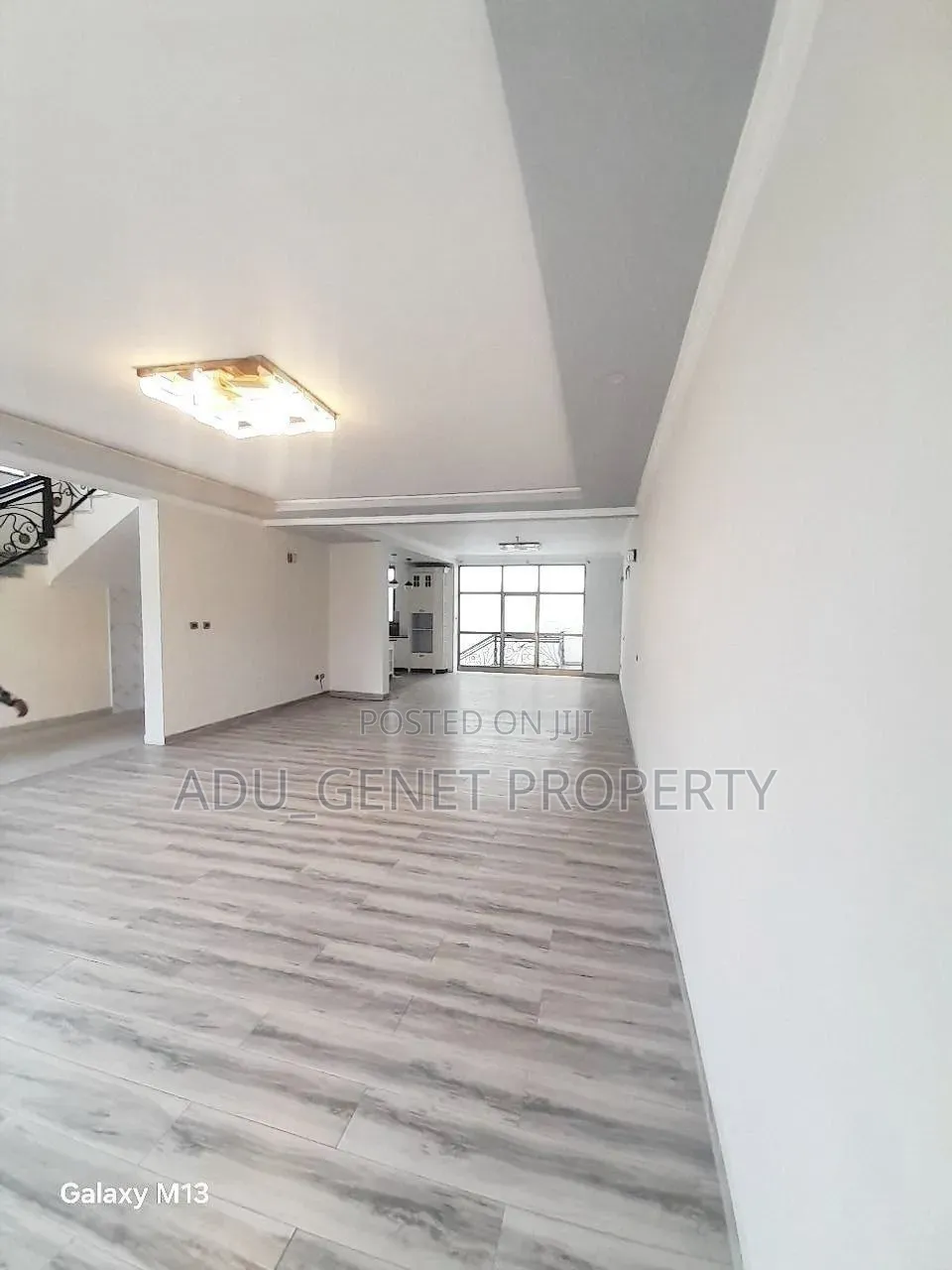 Furnished 6bdrm House in አያት አካባቢ, Yeka for sale