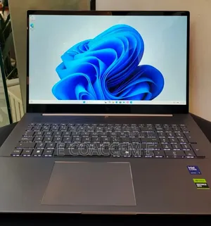 New Laptop HP 16GB Intel Core Ultra 7 SSD 1T