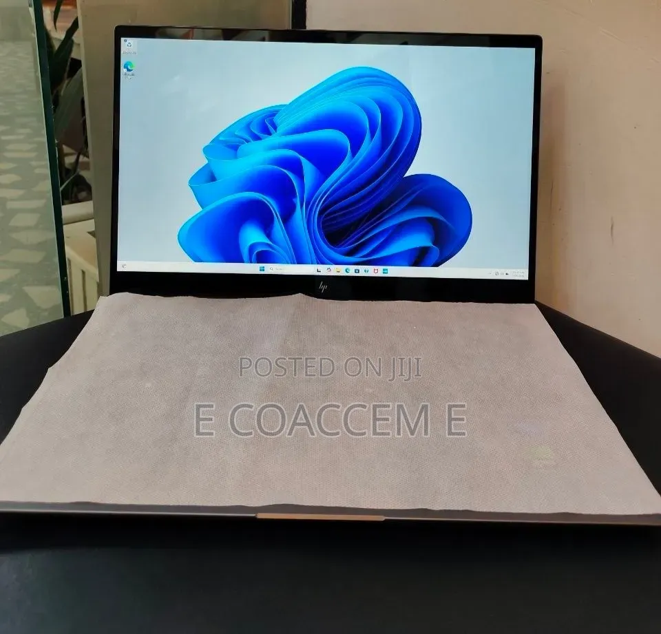 New Laptop HP 16GB Intel Core Ultra 7 SSD 1T