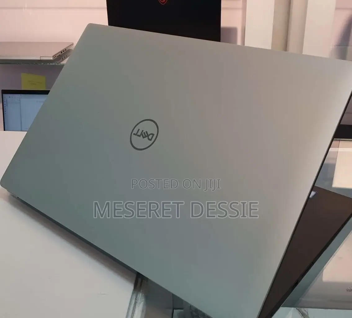 New Laptop Dell XPS 15 16GB Intel Core i9 SSD 512GB
