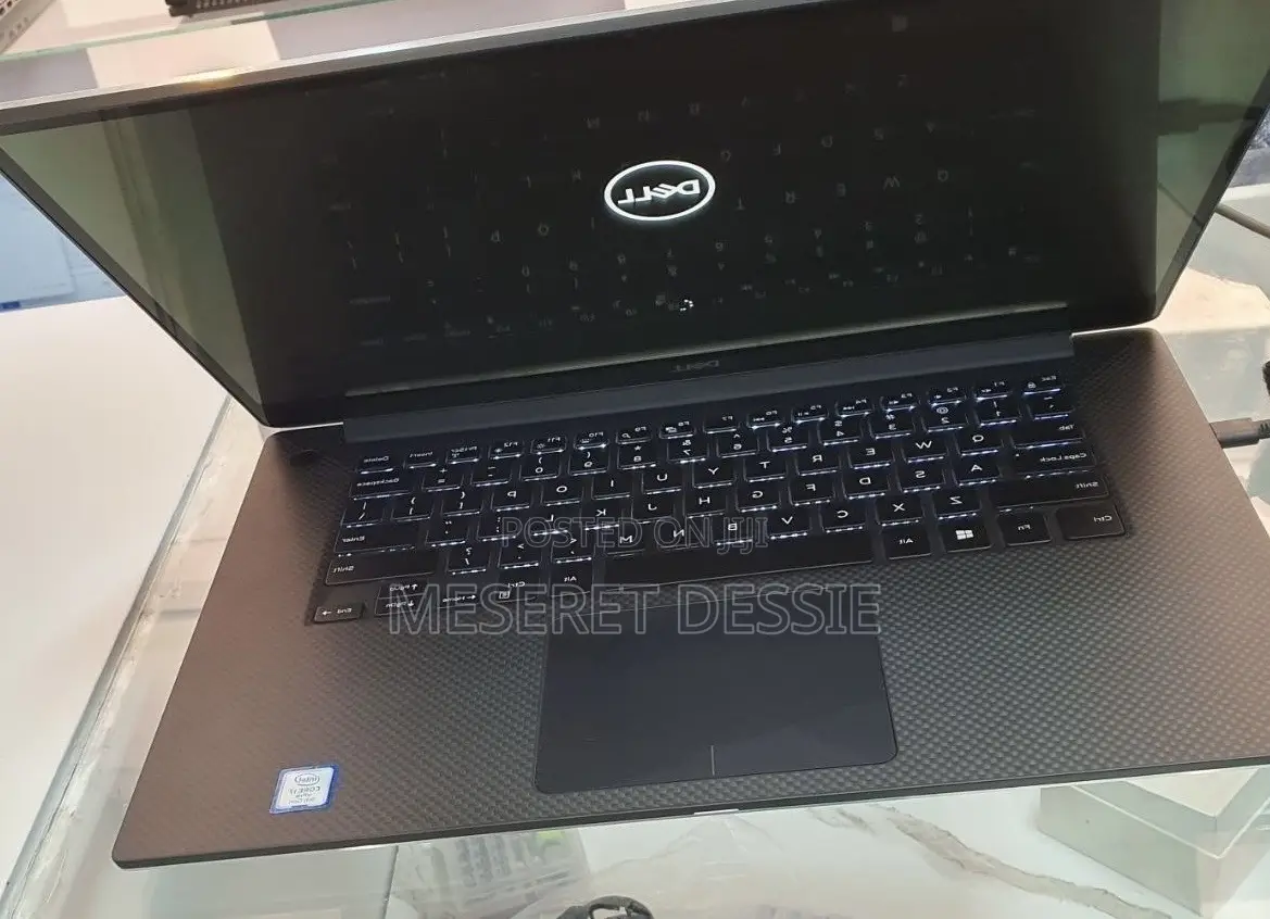 New Laptop Dell XPS 15 16GB Intel Core i9 SSD 512GB