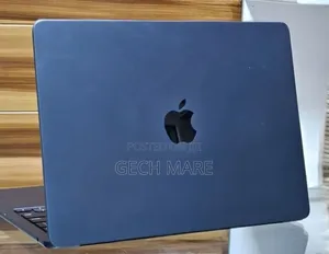 New Laptop Apple MacBook Air 2025 M4 16GB Intel SSD 256GB