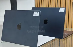 New Laptop Apple MacBook Air 2025 M4 16GB Intel SSD 256GB