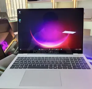 New Laptop HP OmniBook 5 Flip 16GB Intel Core i9 SSD 1T