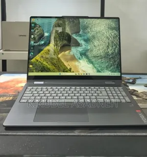 New Laptop Lenovo Yoga 700 16GB Intel Core Ultra 5 SSD 512GB