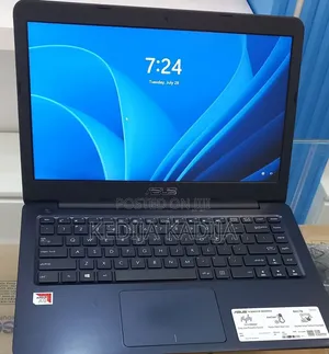 New Laptop Asus ROG Strix G15 8GB AMD Ryzen 9 SSD 256GB