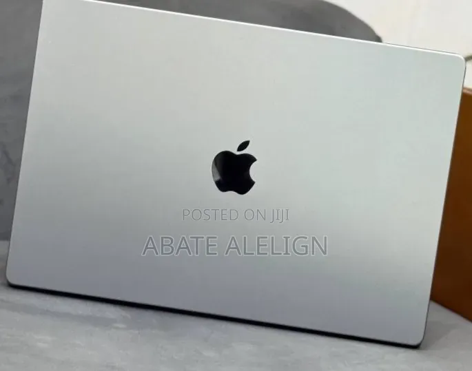 New Laptop Apple MacBook Pro 2021 M1 32GB Apple M1 Pro SSD 256GB