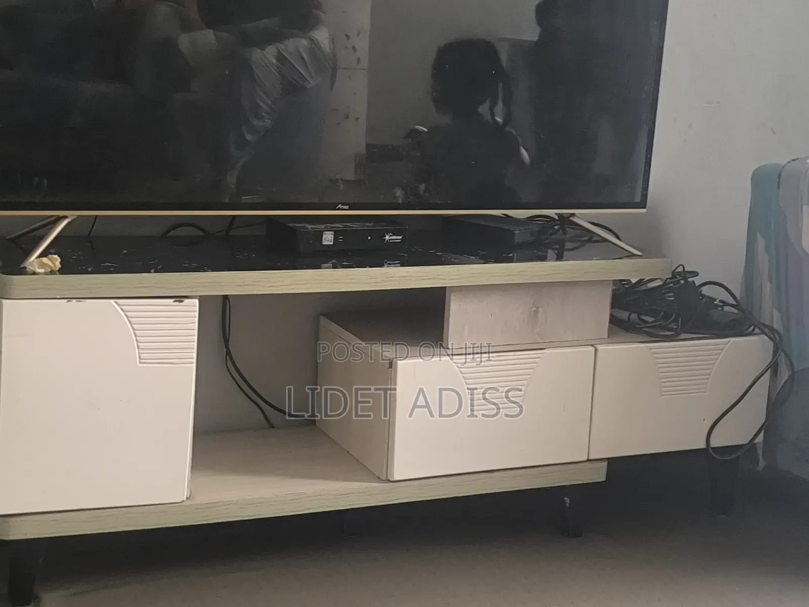 TV Stand/ቲቪ ስታንድ