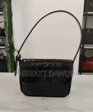 አዲስ የገቡ 100% Glass Leather/መስታወት ሌዘር ቦርሳዎች