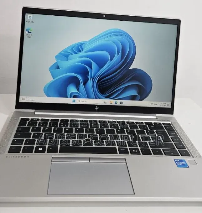 New Laptop HP EliteBook 840 G8 16GB Intel Core i5 SSD 512GB