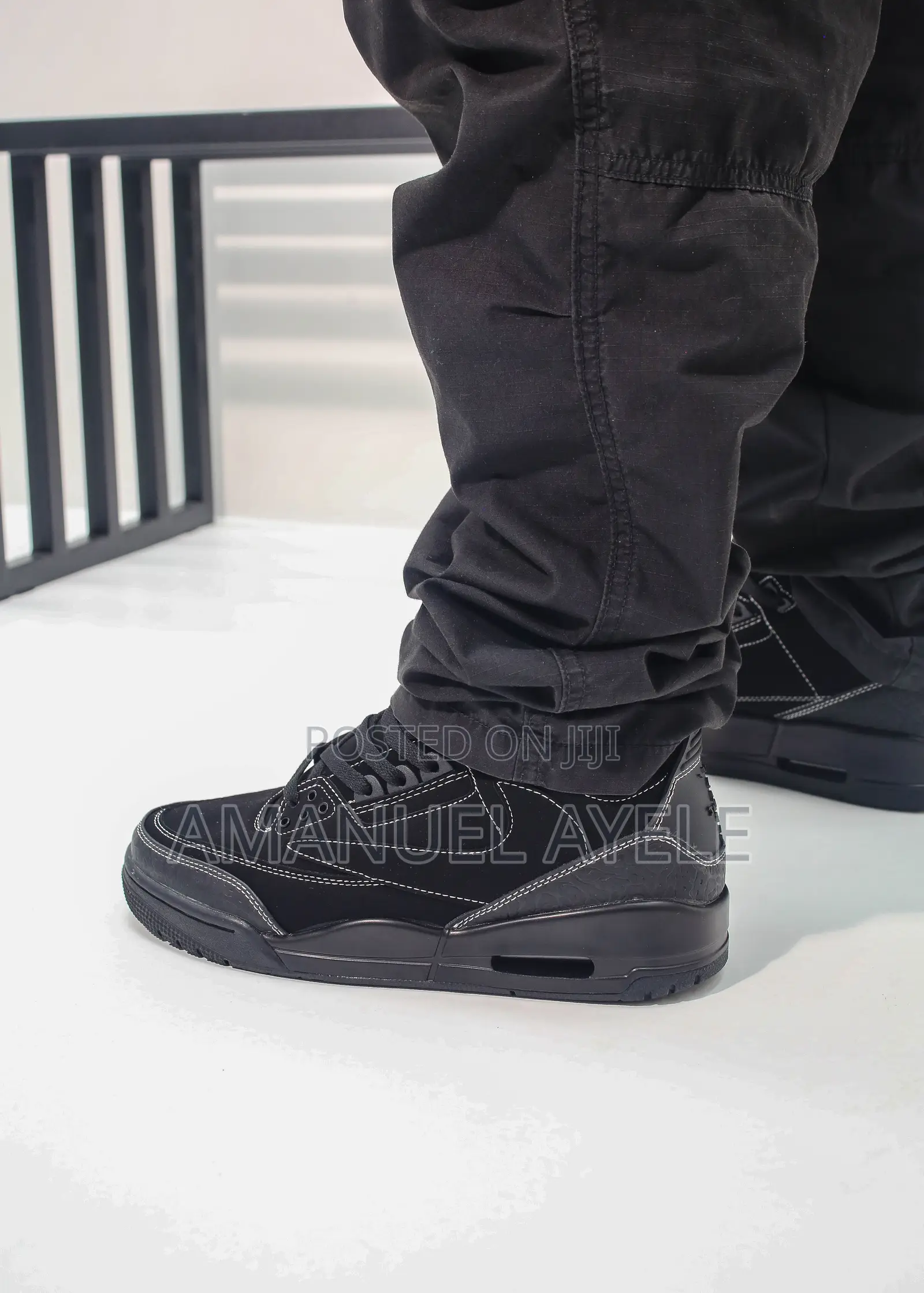 Jordan 3 Travis Scoott