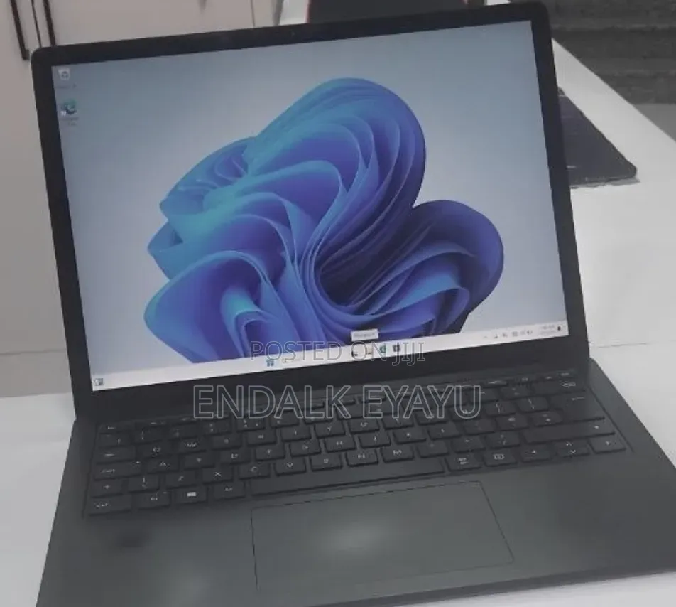 New Laptop Microsoft Surface Laptop 4 16GB Intel Core i7 SSD 512GB