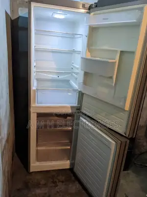 Hisense 640 L Refrigerator