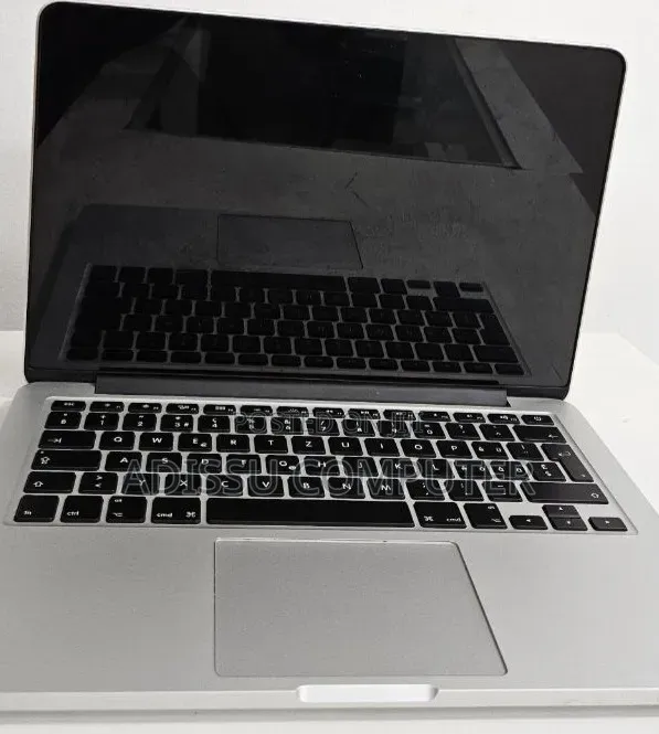New Laptop Apple MacBook Pro 2015 8GB Intel Core i5 SSD 128GB