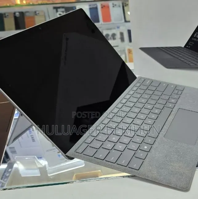 New Laptop Microsoft Surface Pro 8GB Intel Core i5 SSD 128GB