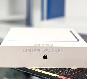 New Laptop Apple MacBook Air 2025 M4 16GB Apple M4 SSD 256GB