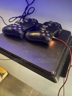 PlayStation4 Slim