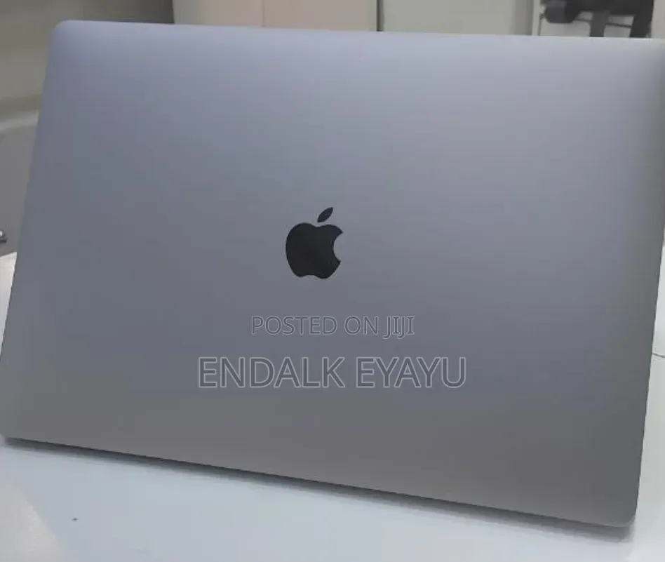 New Laptop Apple MacBook Pro 2017 4GB Intel Core i7 SSD 512GB