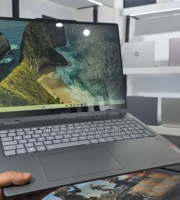New Laptop Lenovo Yoga 730 16GB Intel Core Ultra 5 SSD 512GB