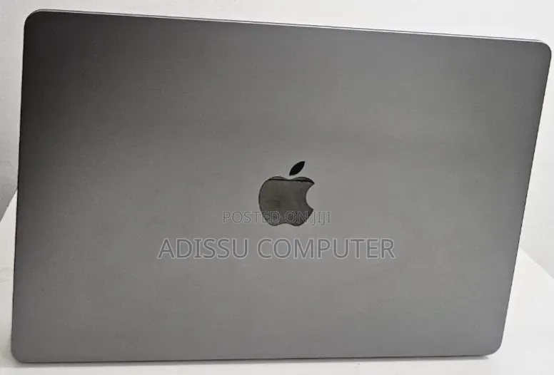 New Laptop Apple MacBook Air 2024 M3 16GB Intel Core M3 SSD 512GB
