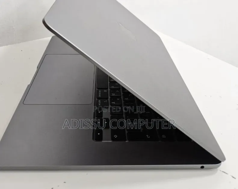 New Laptop Apple MacBook Air 2024 M3 16GB Intel Core M3 SSD 512GB